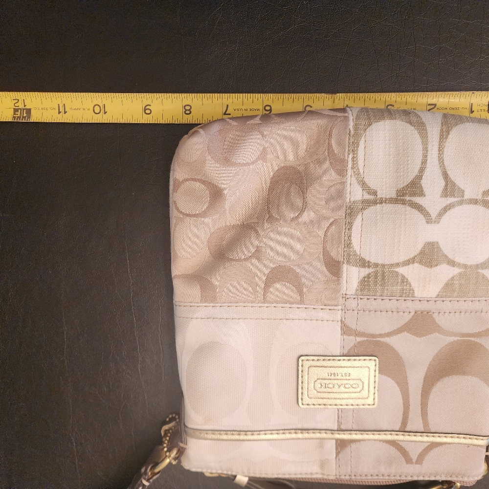 Coach Crossbody - Picture 8 of 10